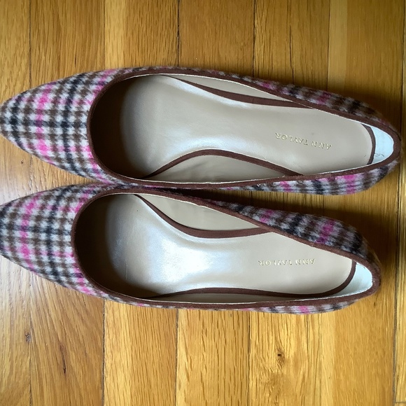 Ann Taylor Textile Upper Pumps 1.5 in Heel Size 8.5 - Picture 3 of 6